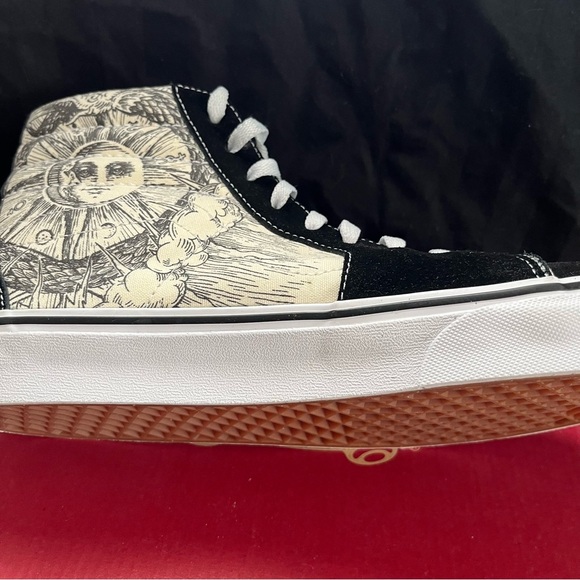 Van’s SK8-Hi Ouroboros high top sneaker men’s size 9.5 US. - Picture 8 of 10
